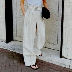 NWT Stunning 100% Linen High Waisted Pants. Extra wide leg, pleated, by Subtle